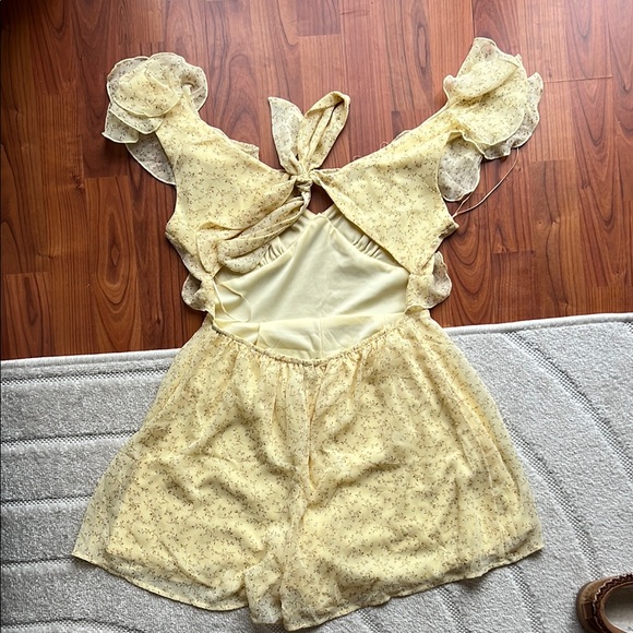 Yellow Ruffled Romper - Picture 3 of 4